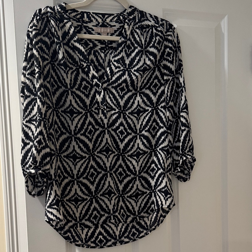 Banana Republic Navy and White Silk Women's Top